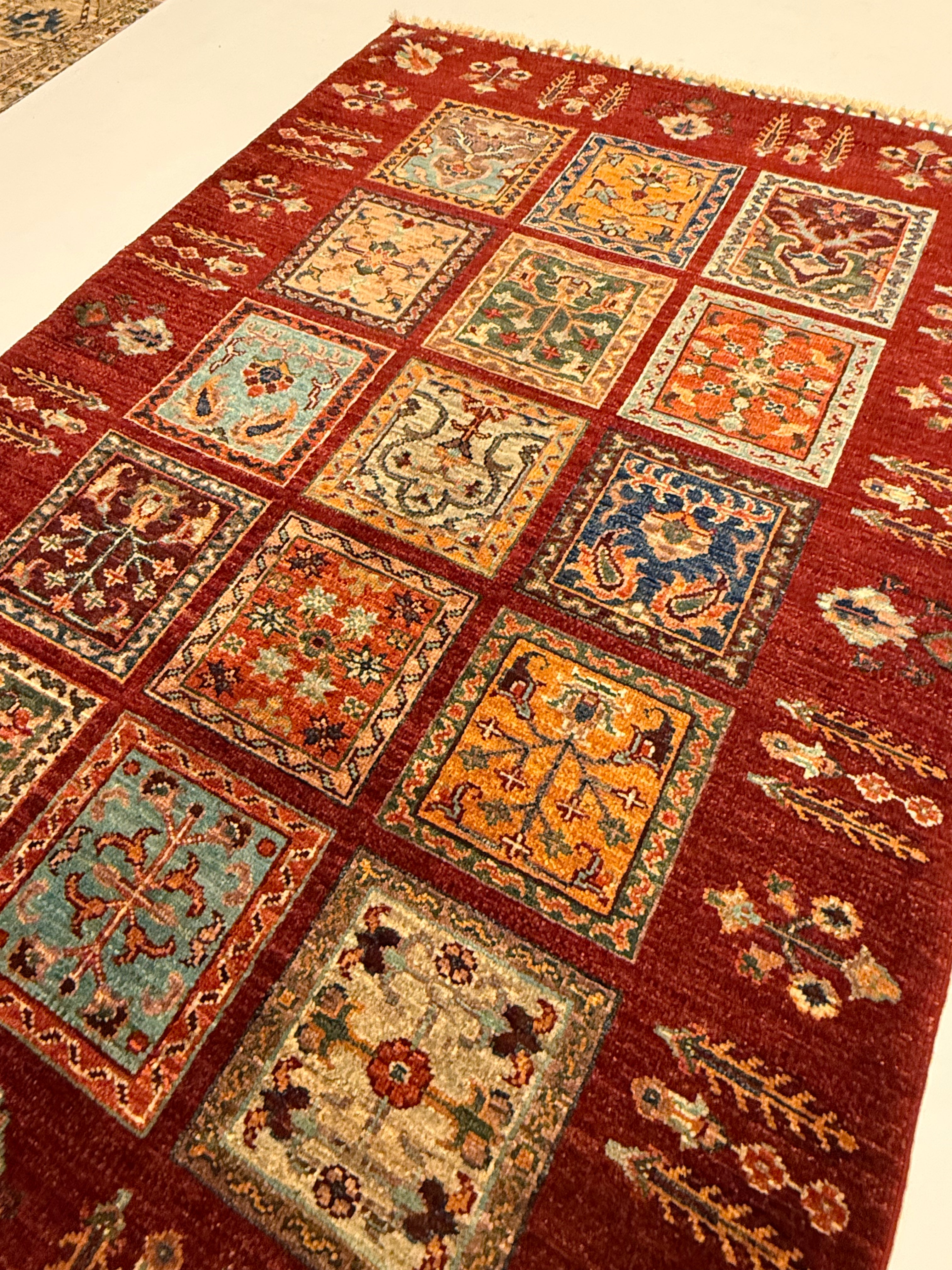 Bakhtiar Gabbeh 105 x 150 CM