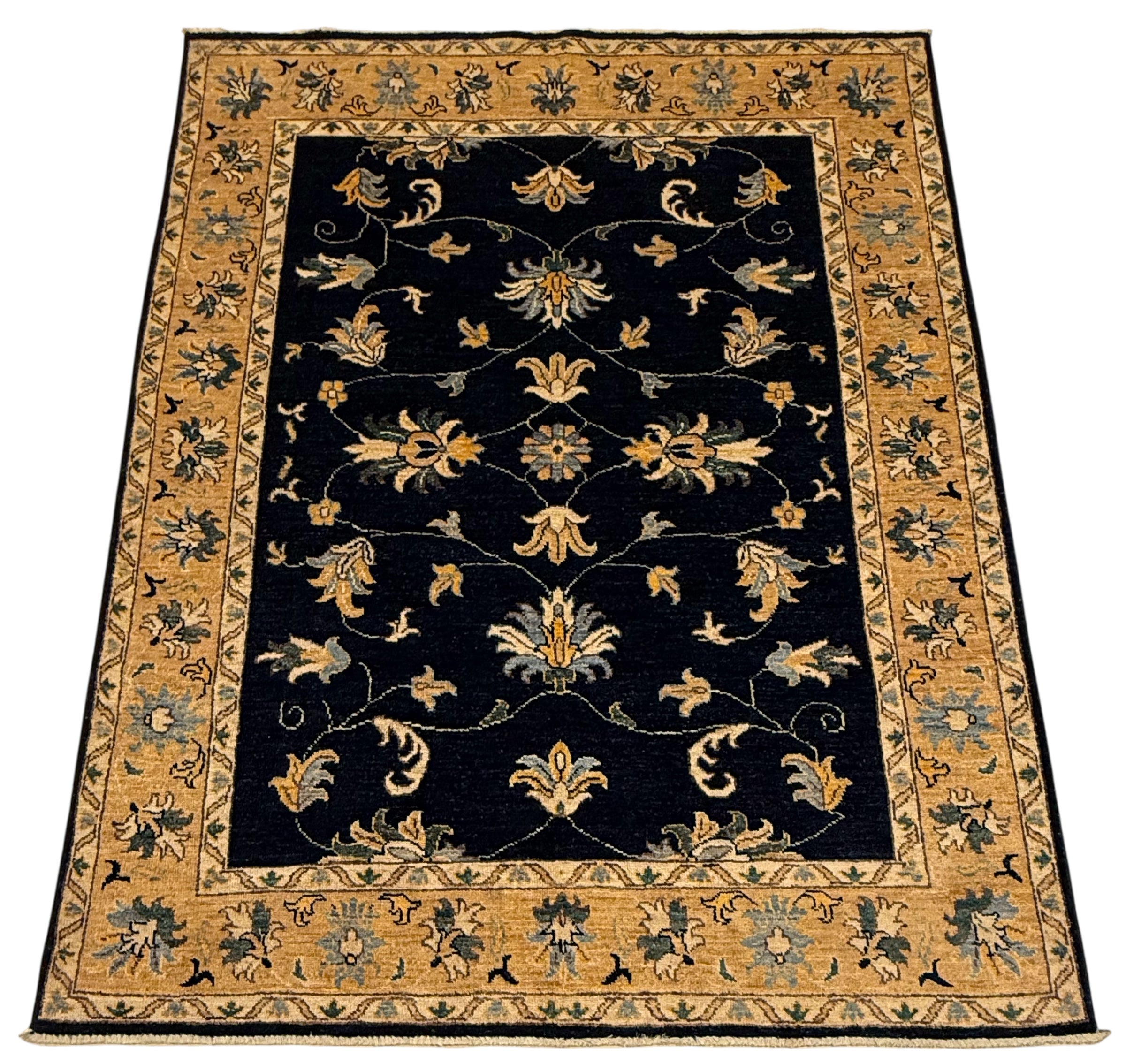 Ushak Tapijt 152 x 197 CM