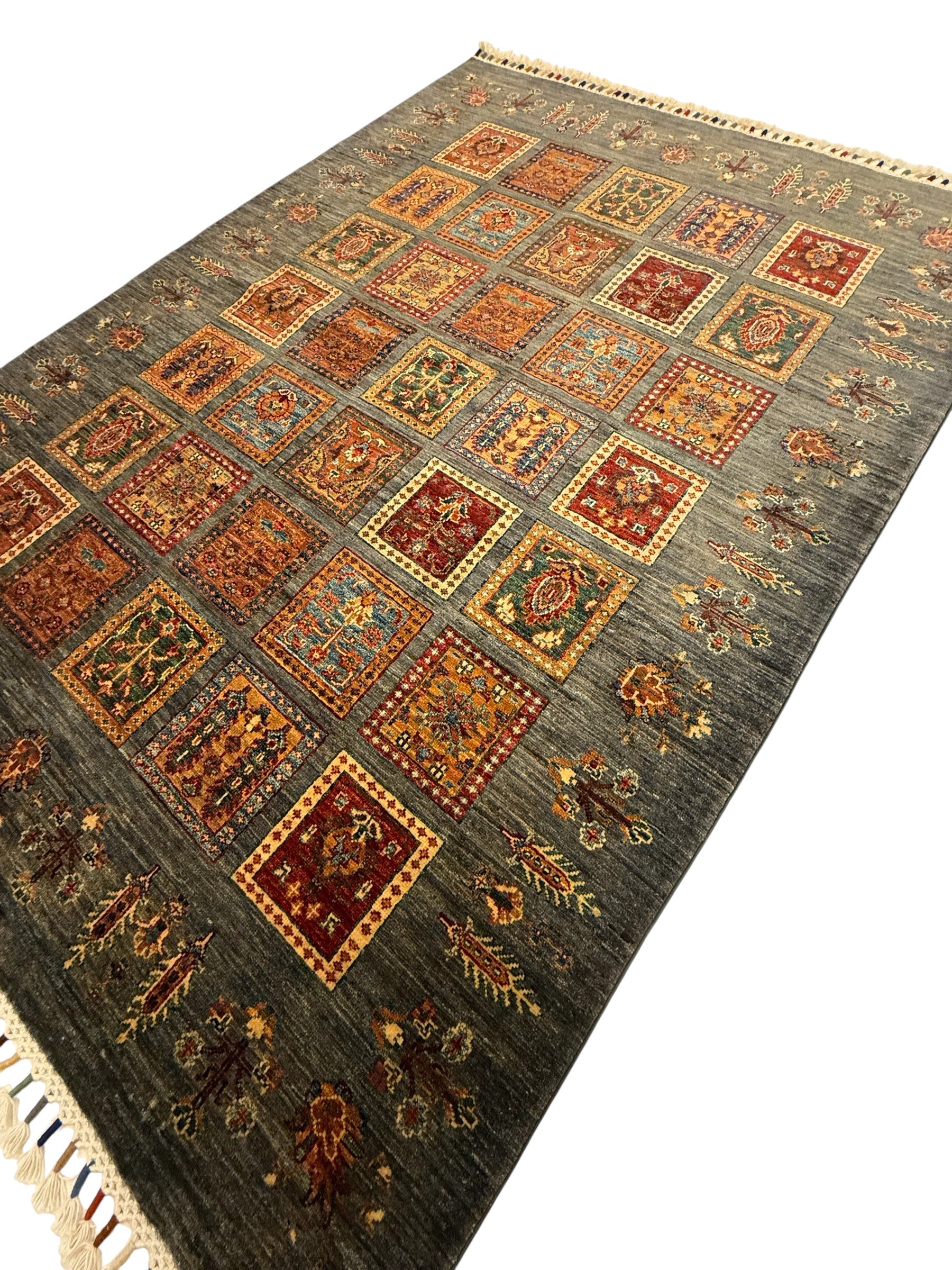 Gabbeh Bakhtiar 152 x 206 CM